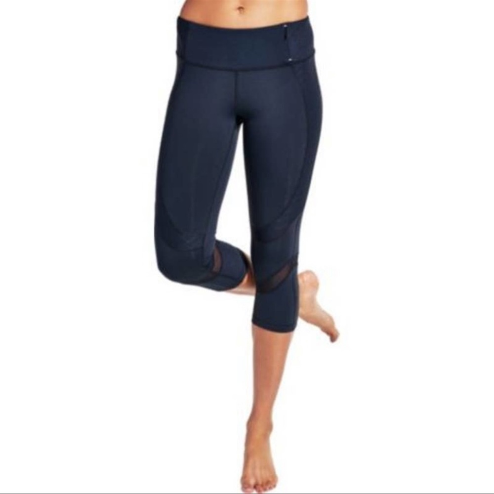 CALIA Textured Mesh Capri Legging - Picture 3 of 14